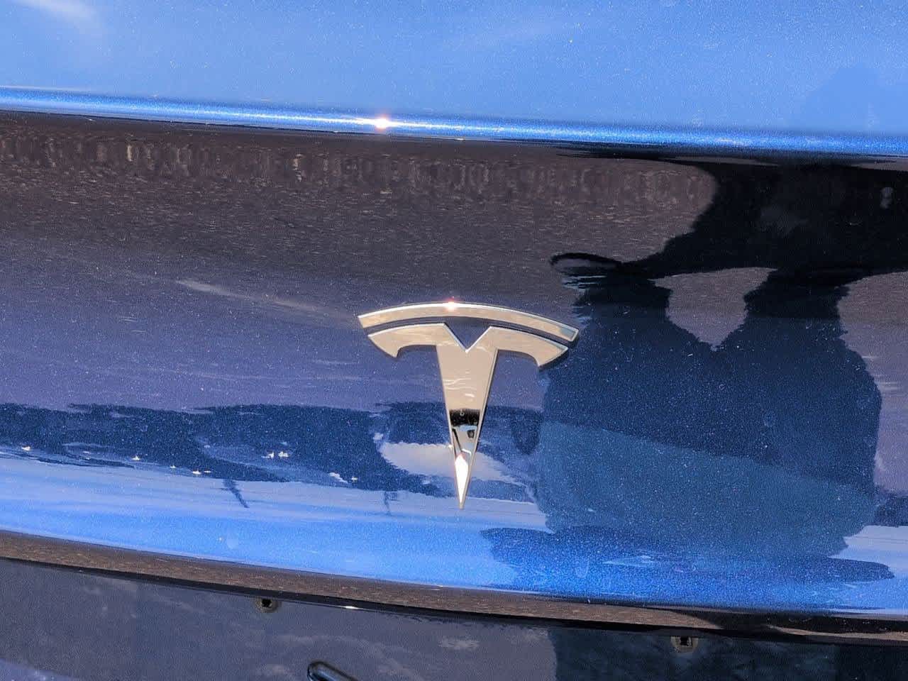 Thumbnail: 2018 Tesla Model 3 - 11