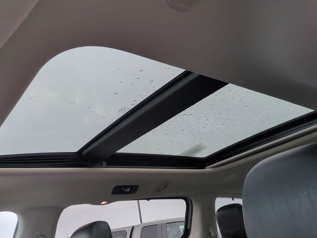 Thumbnail: 2020 Chrysler Pacifica - 18