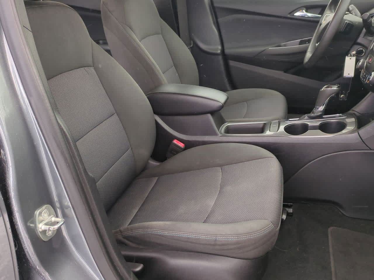 Thumbnail: 2018 Chevrolet Cruze - 20