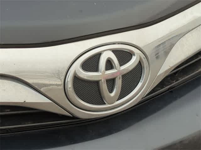2014 Toyota Camry L 10