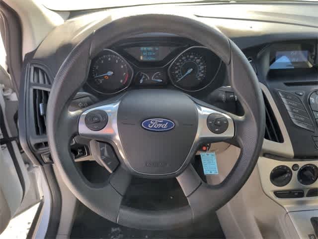 2012 Ford Focus SE 19