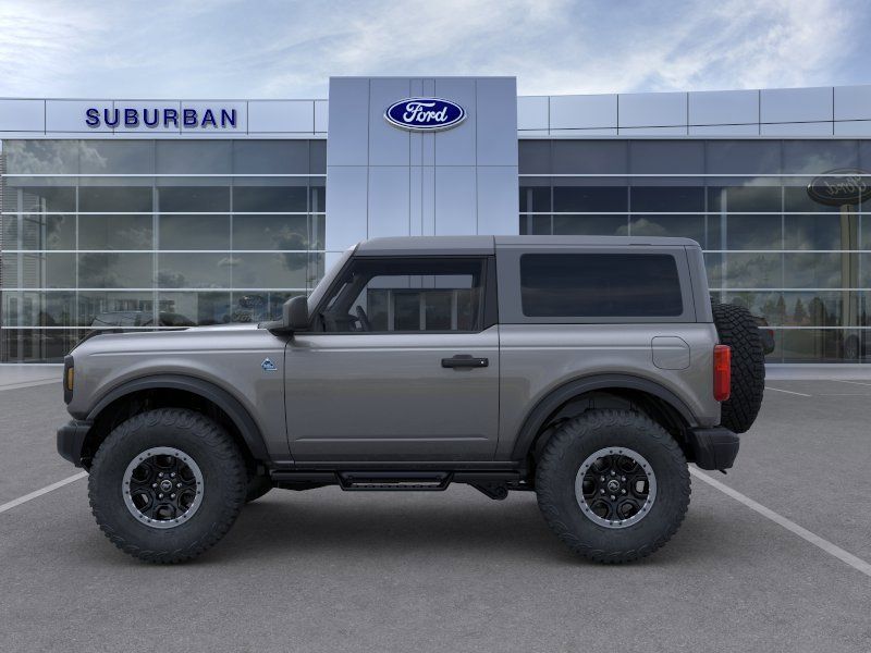 2024 Ford Bronco Black Diamond photo 3