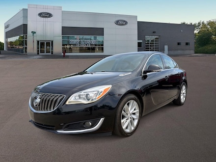 2016 Buick Regal Premium II Sedan in Ferndale, MI