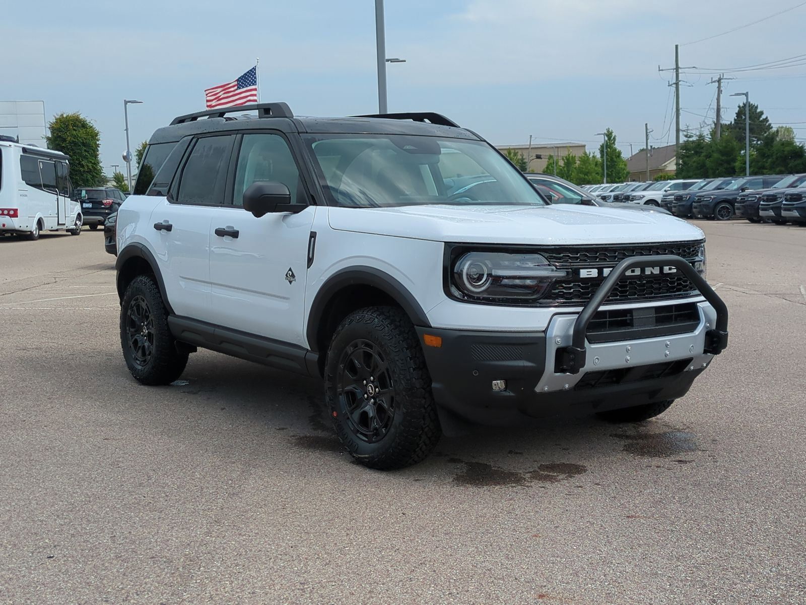 2025 Ford Bronco Sport Outer Banks photo 2