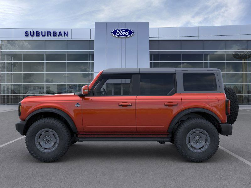 2024 Ford Bronco Outer Banks photo 3