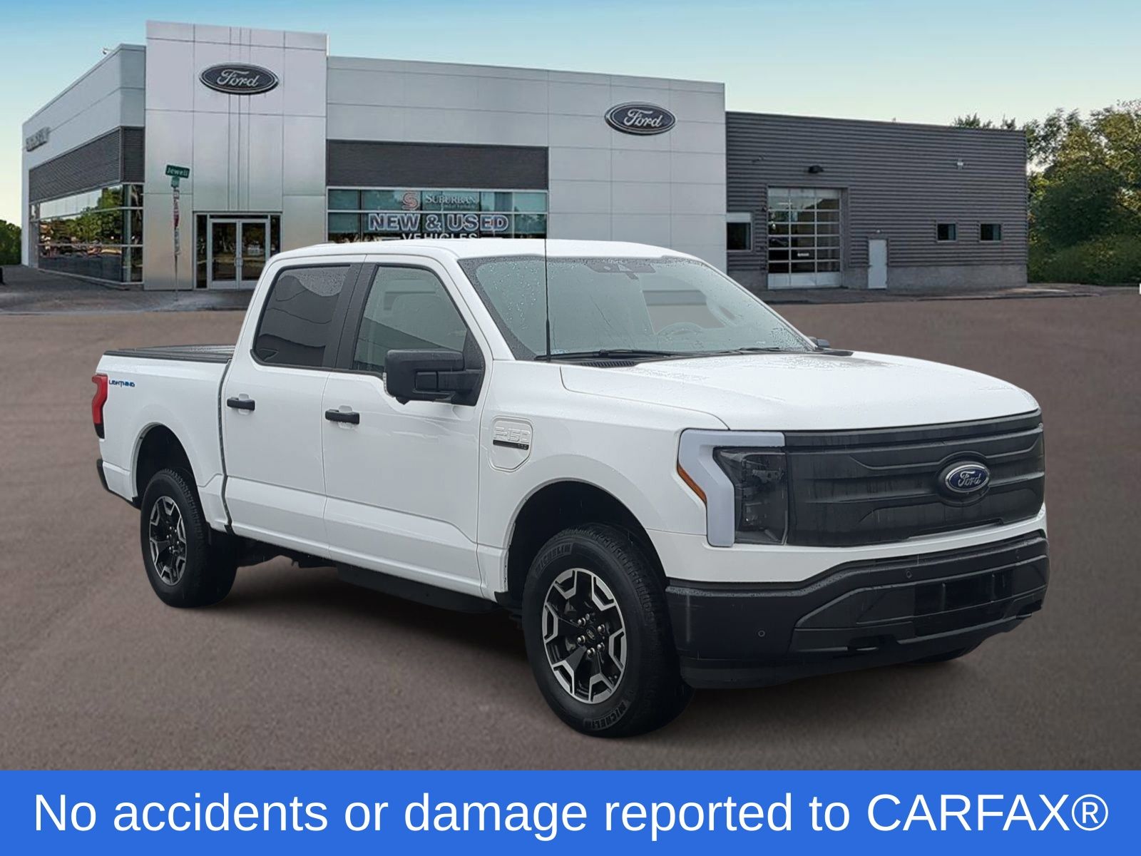 2022 Ford F-150 Lightning photo 2