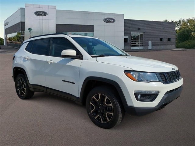 Used 2019 Jeep Compass Sport with VIN 3C4NJDABXKT760839 for sale in Ferndale, MI