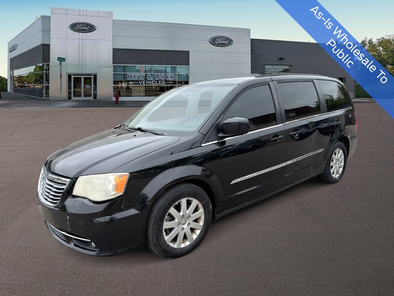 2014 Chrysler Town & Country Touring's photo