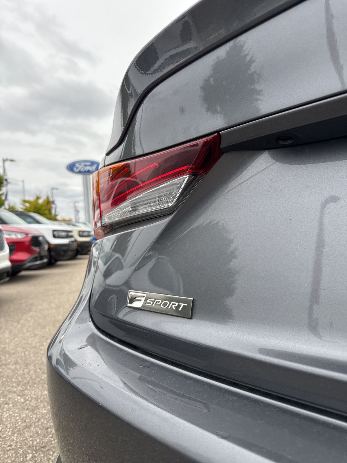 2019 Lexus IS 300 F SPORT photo 3