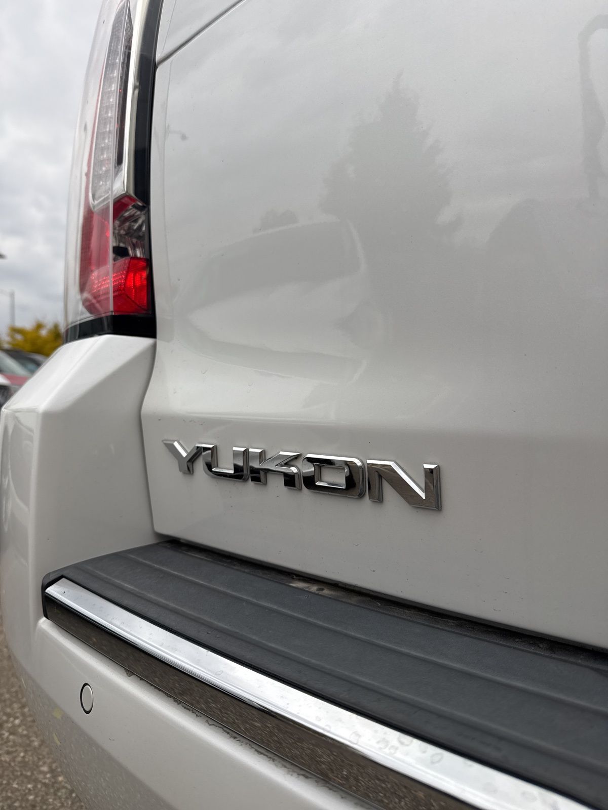 2018 Gmc Yukon Denali photo 3