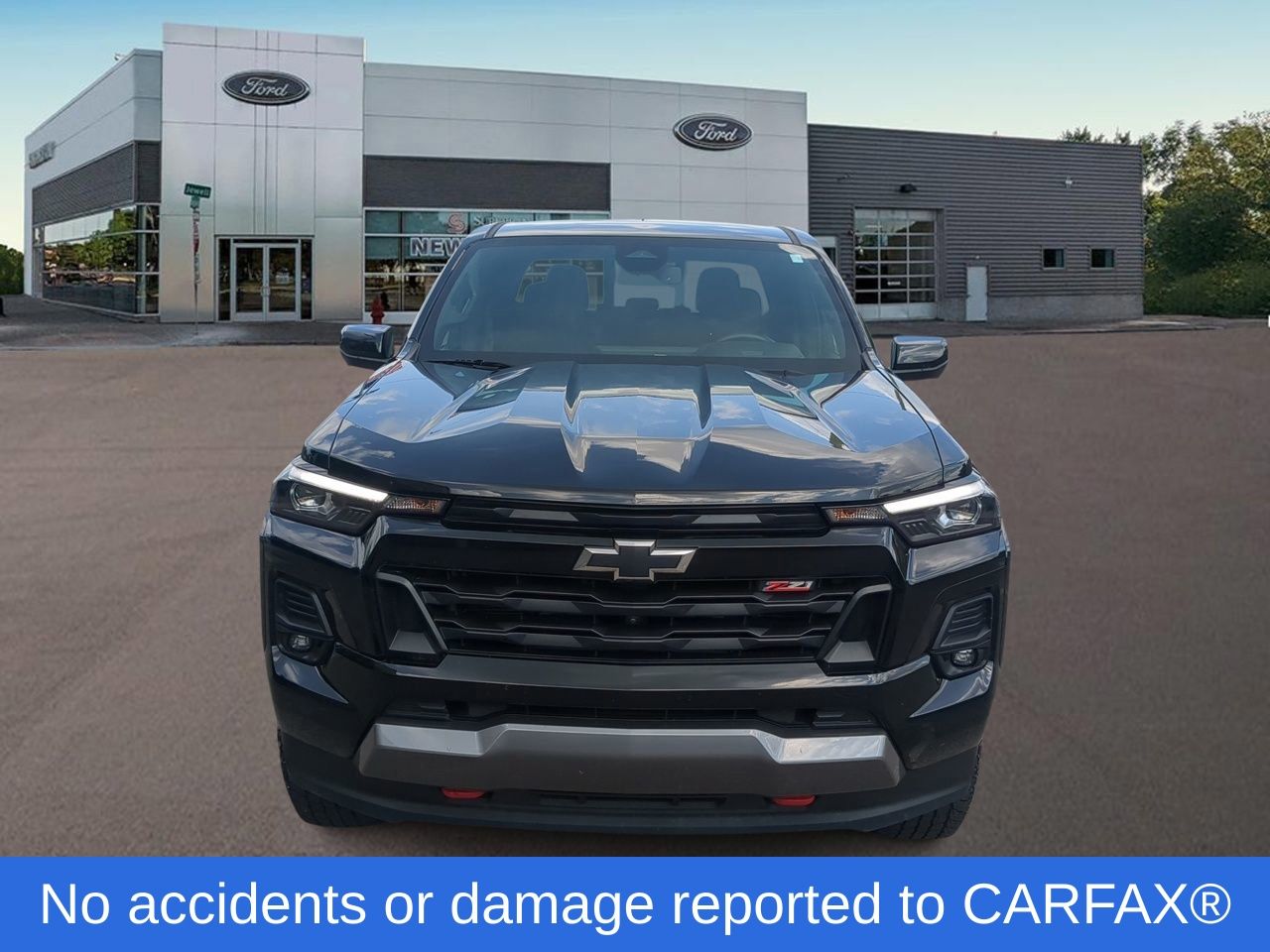 2023 Chevrolet Colorado Z71 photo 3