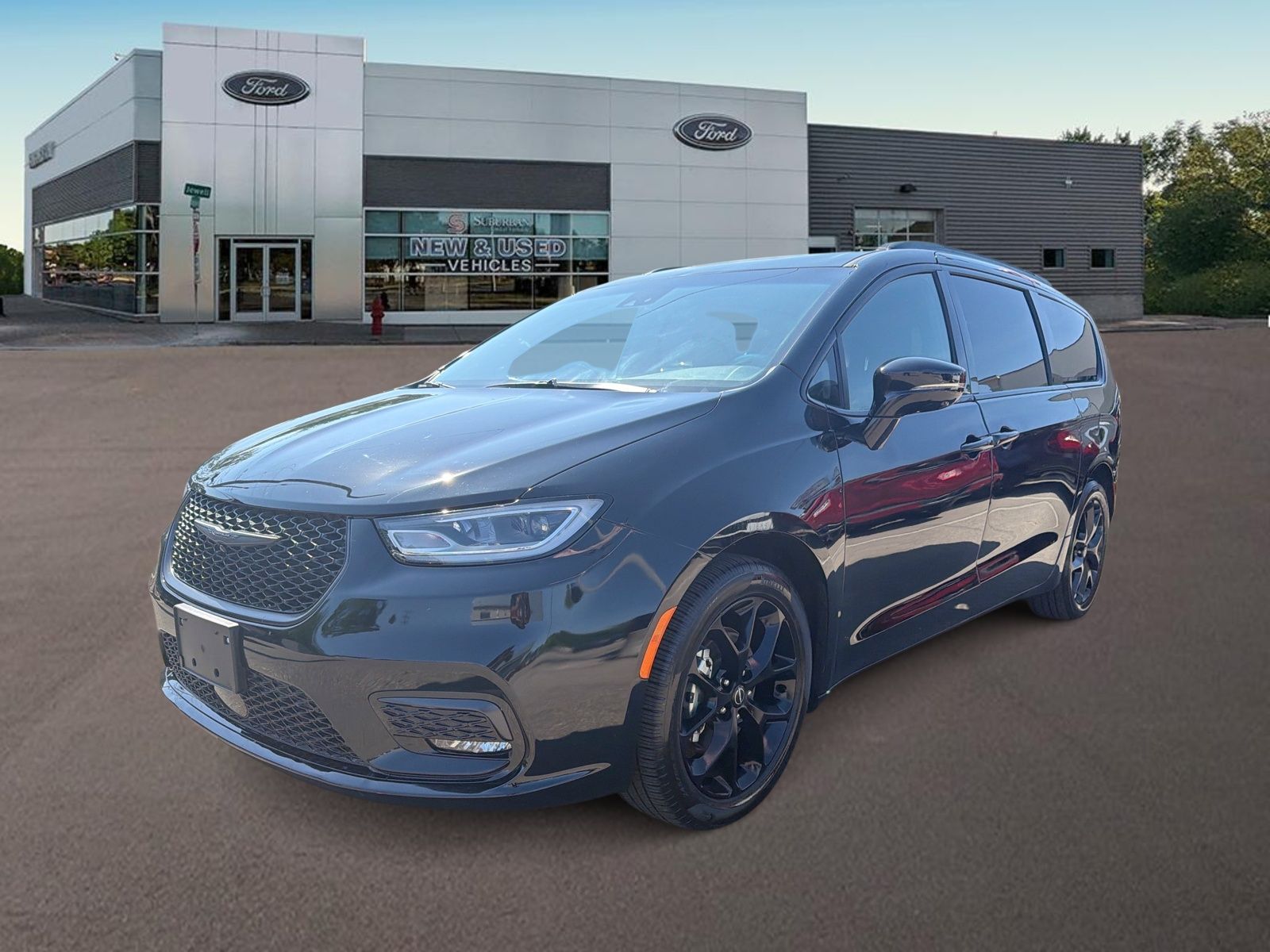 2026 Chrysler Pacifica Limited's photo