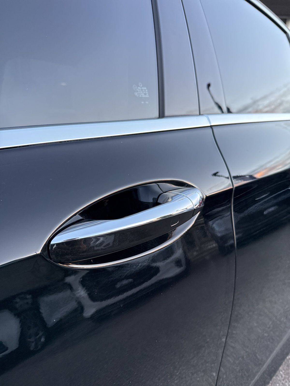 2020 Mercedes Benz E 350 4MATIC photo 3