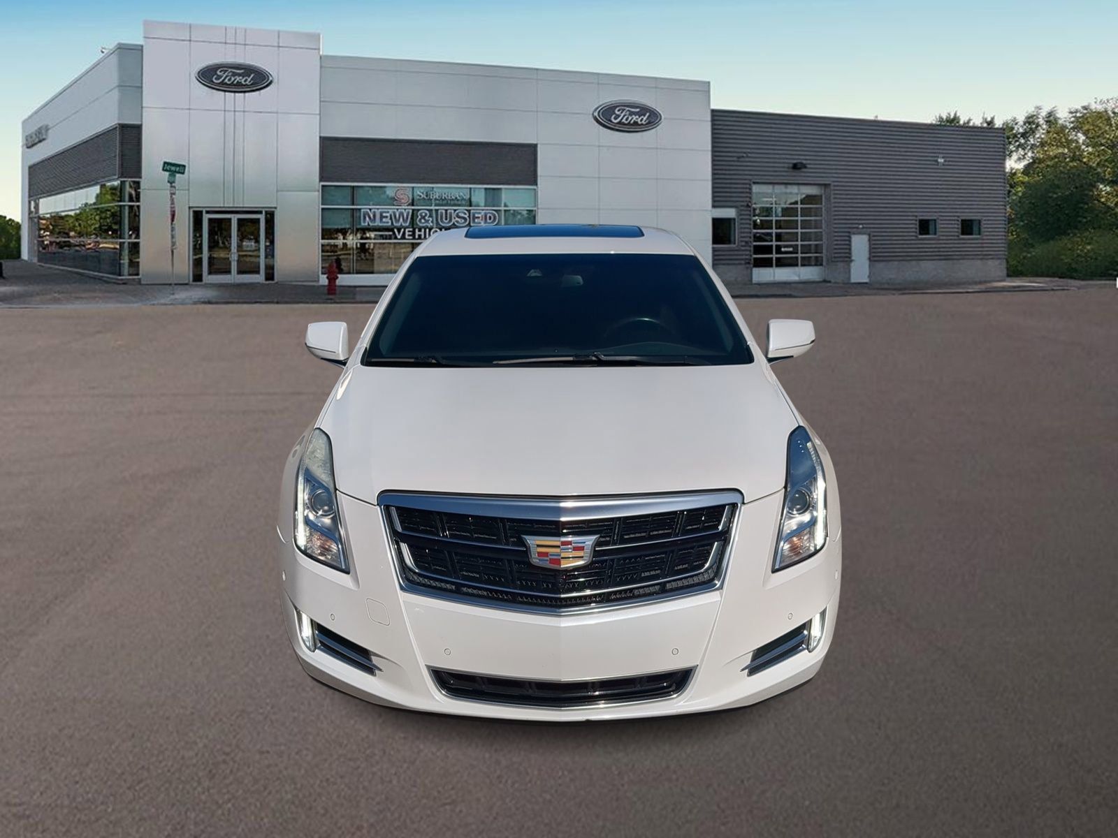 2016 Cadillac XTS Luxury photo 3