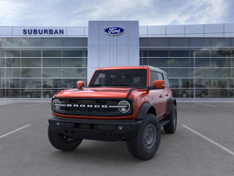 2024 Ford Bronco Outer Banks photo 2