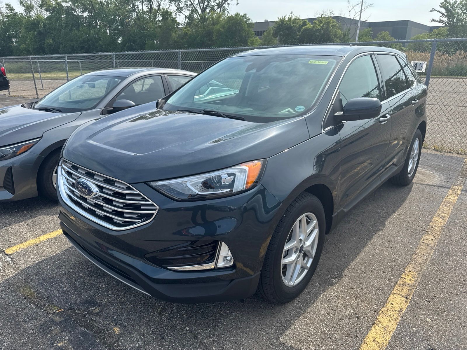 Thumbnail: 2022 Ford Edge - 2