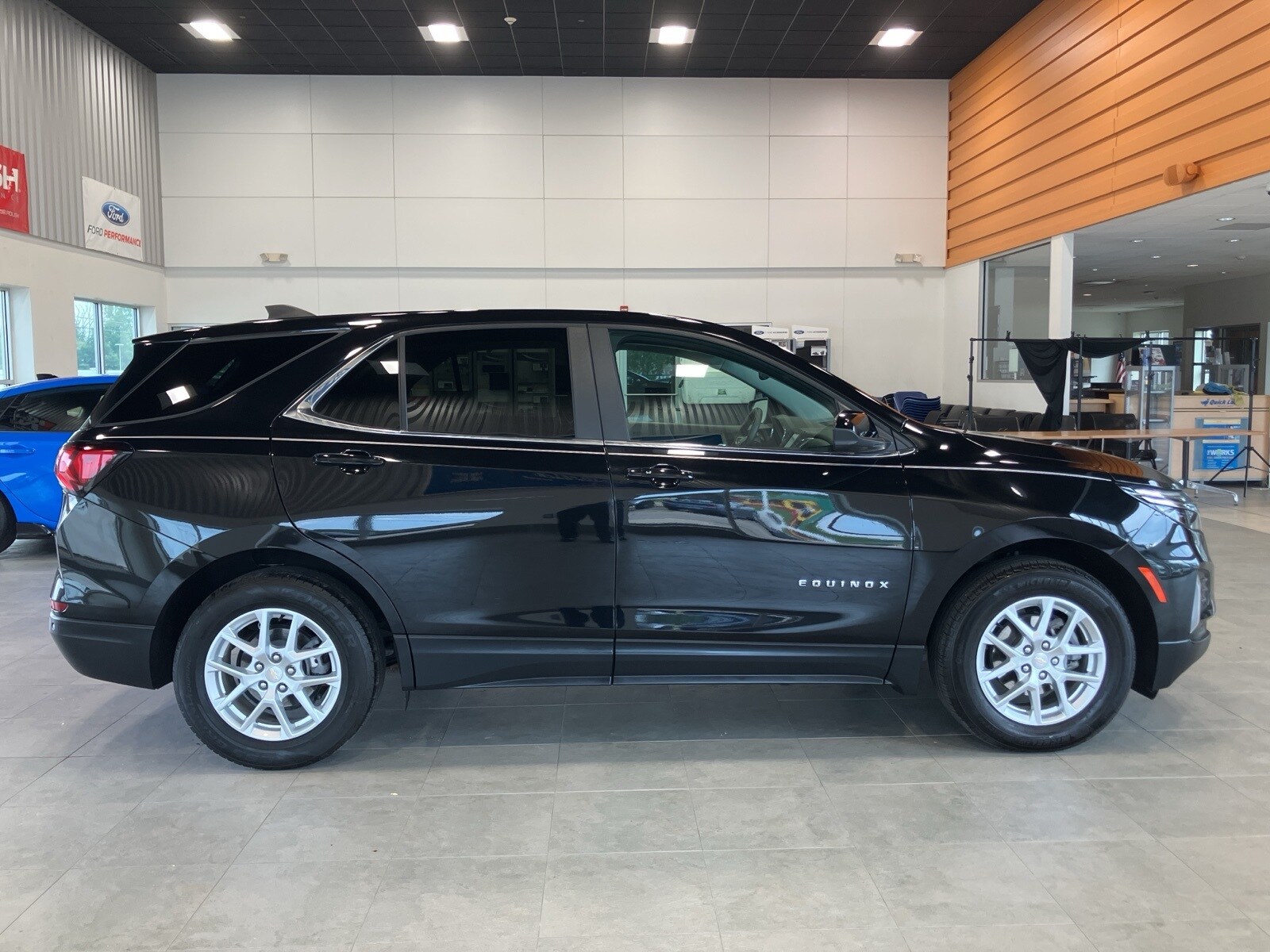 2024 Chevrolet Equinox LT photo 4