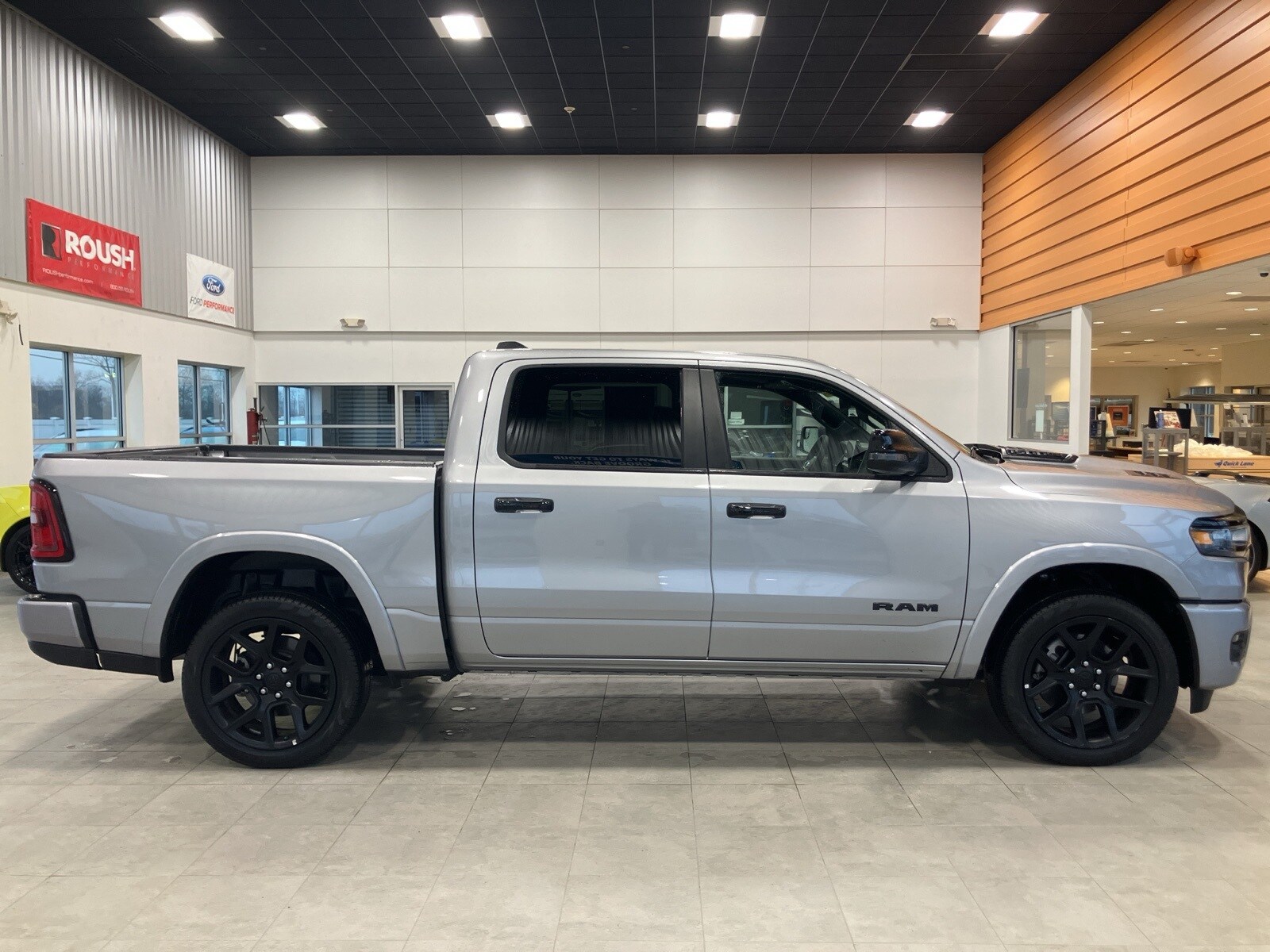 2025 Ram 1500 Laramie photo 4