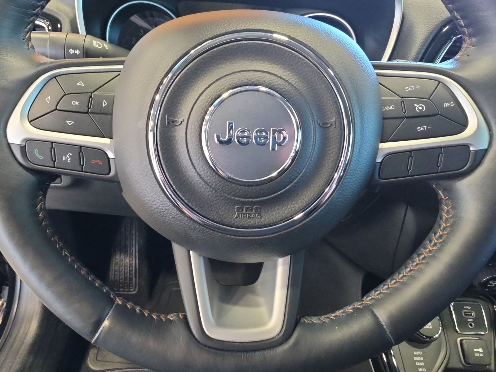 Thumbnail: 2018 Jeep Compass - 19