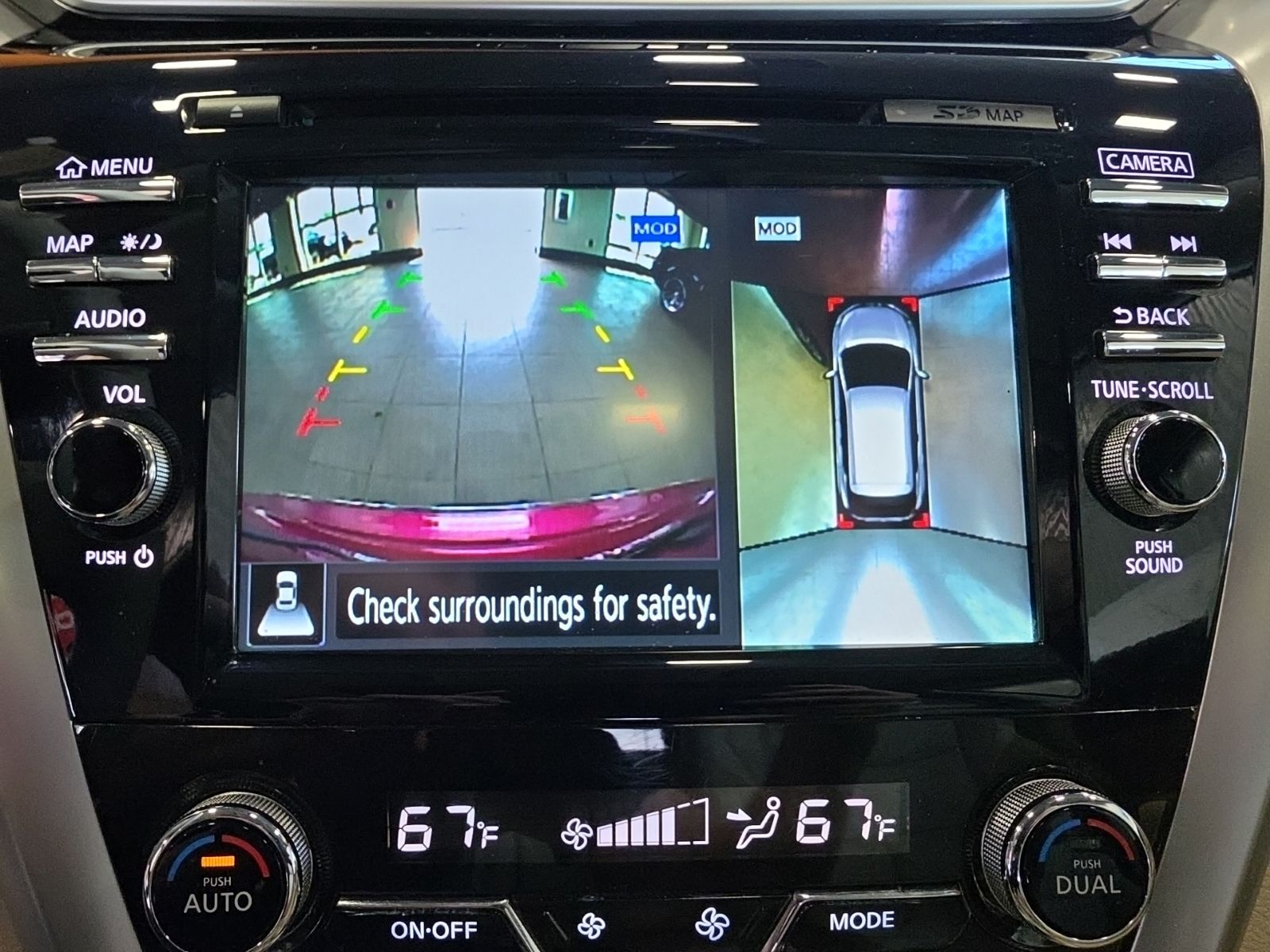 Thumbnail: 2015 Nissan Murano - 28
