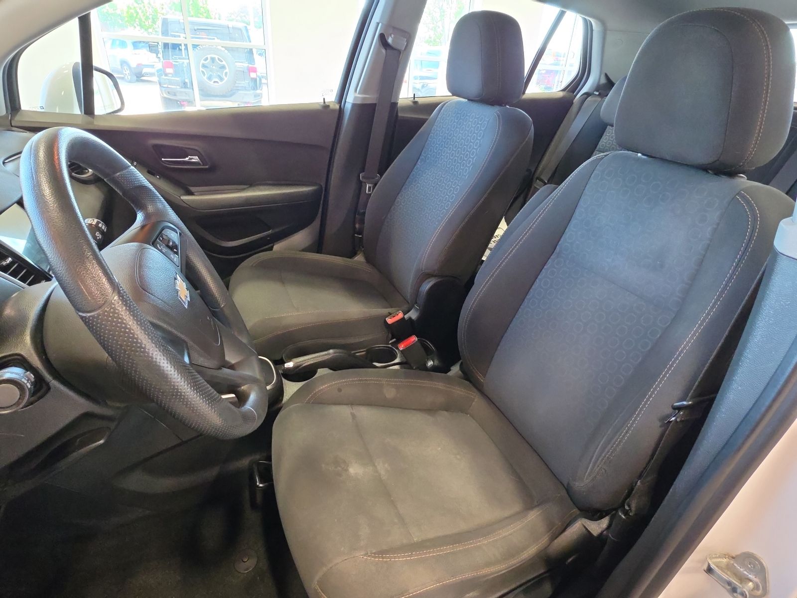 Thumbnail: 2019 Chevrolet Trax - 14