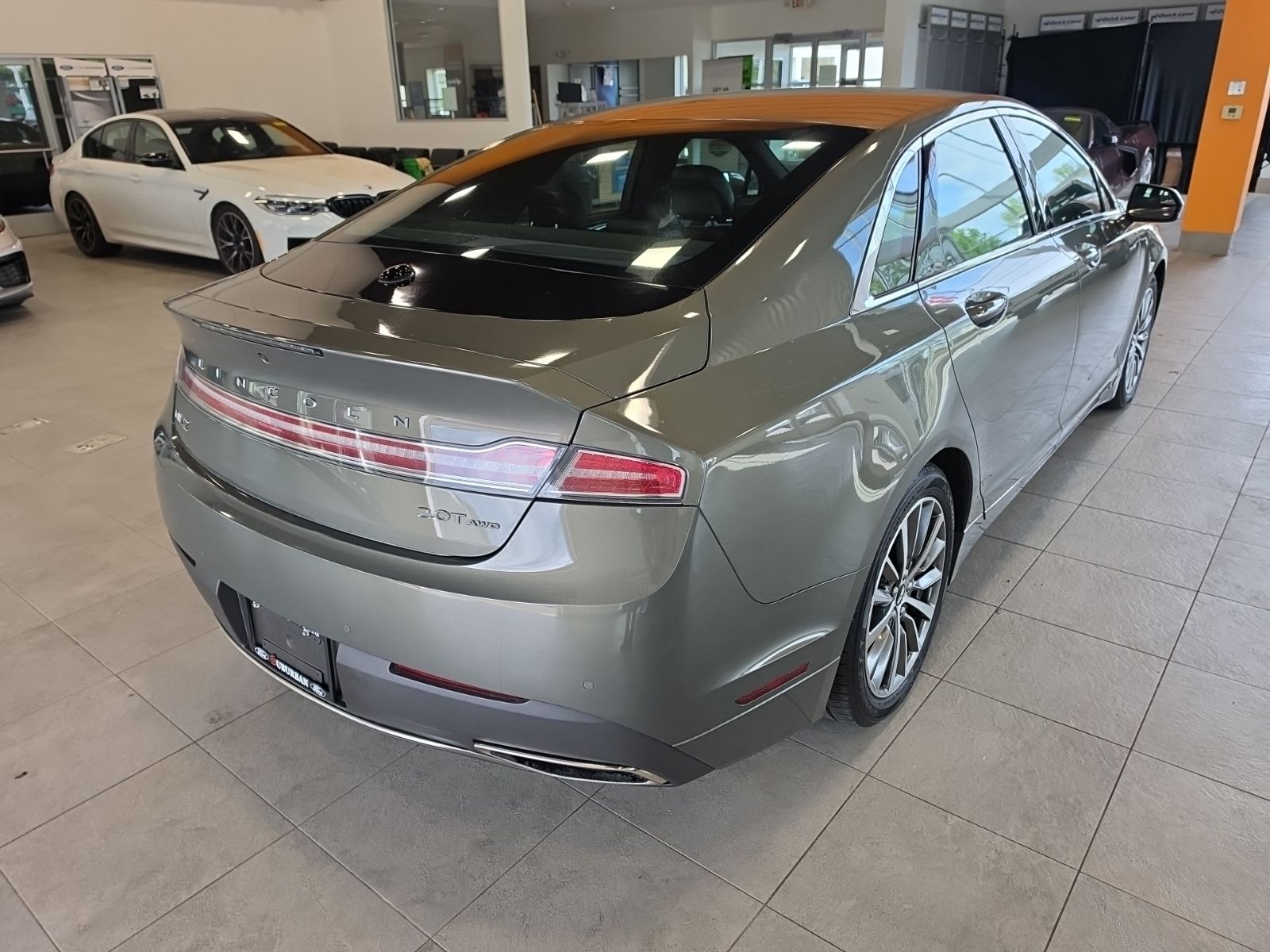 Thumbnail: 2017 Lincoln MKZ - 8