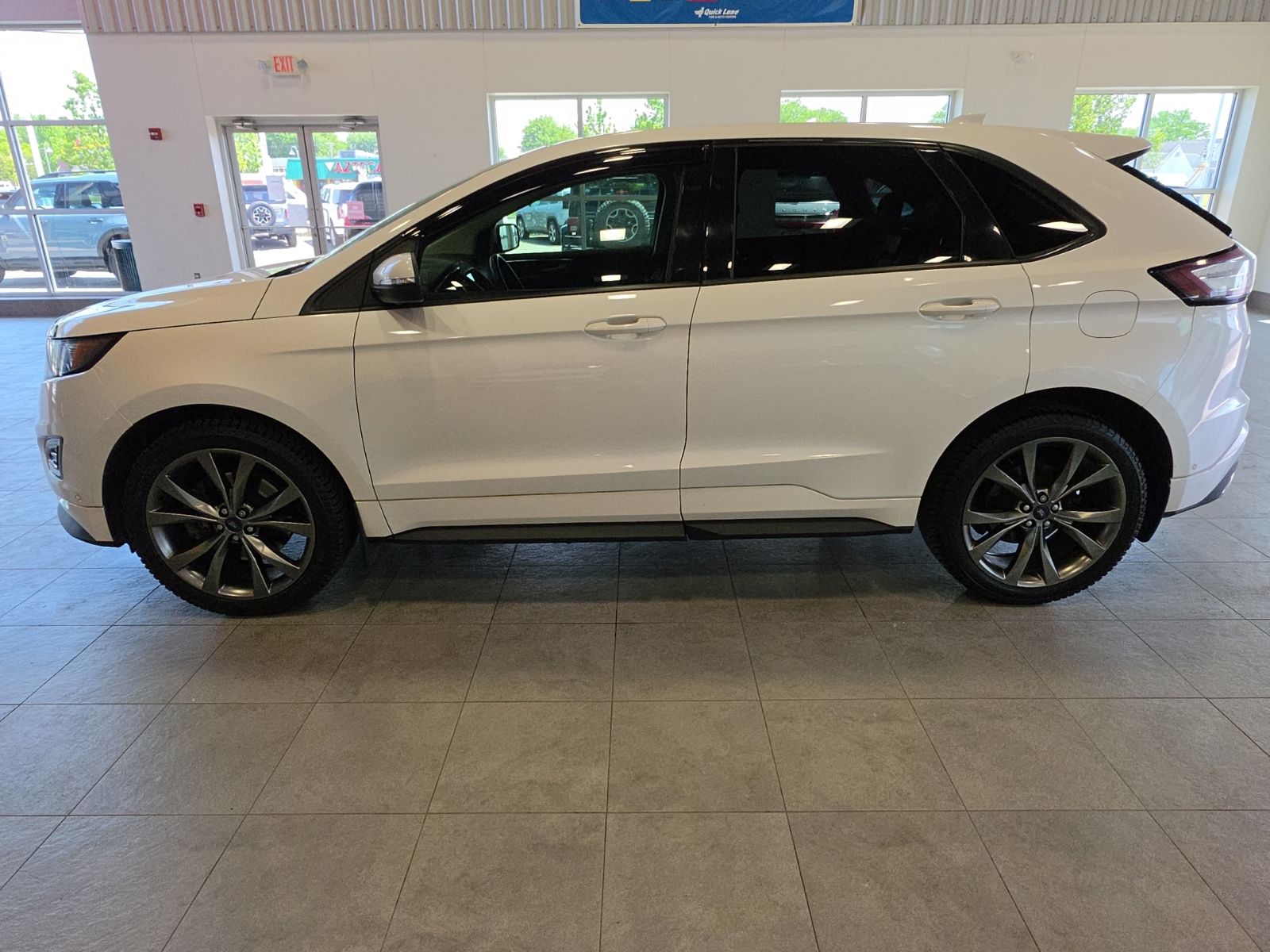 Thumbnail: 2016 Ford Edge - 12