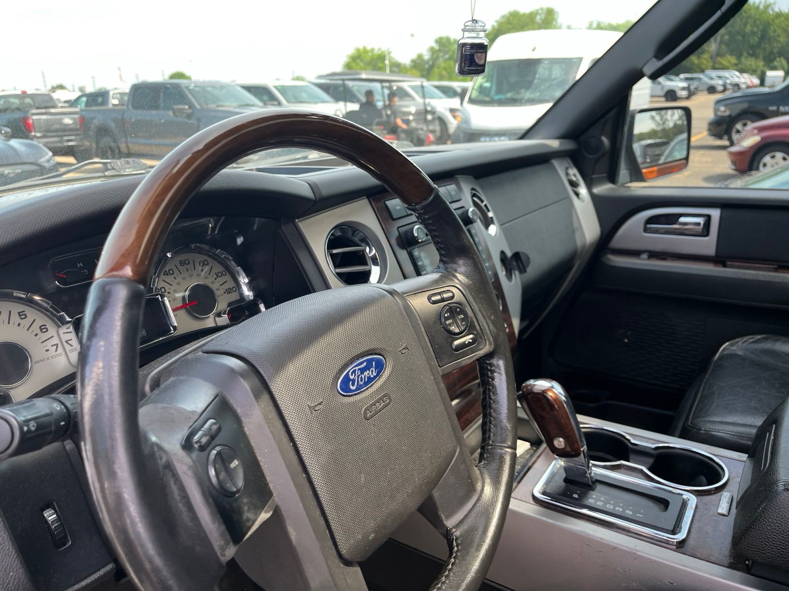 Thumbnail: 2010 Ford Expedition EL - 26