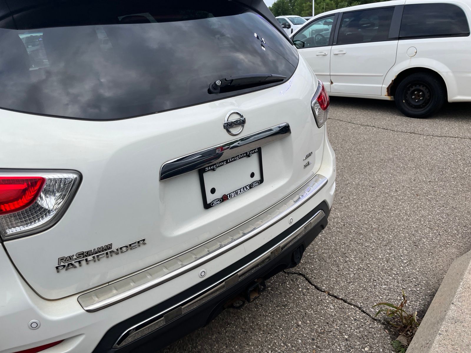 Thumbnail: 2014 Nissan Pathfinder - 12