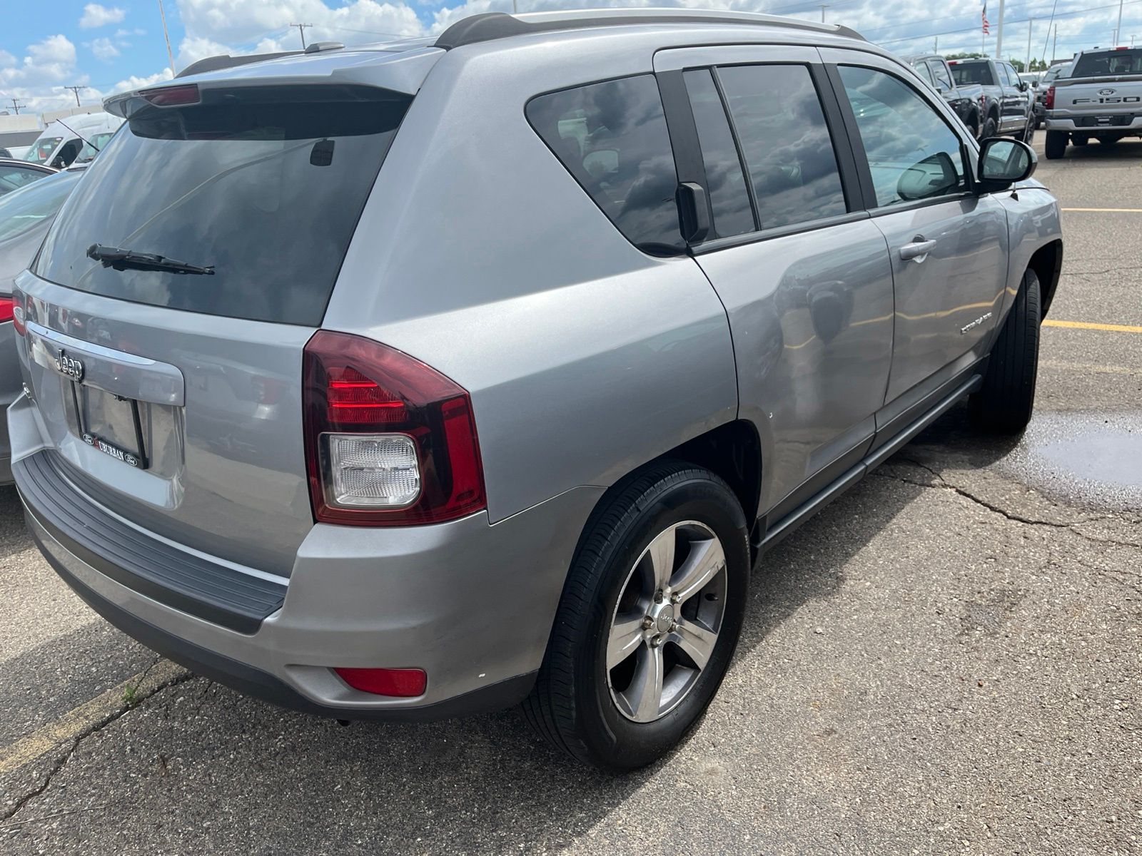 Thumbnail: 2016 Jeep Compass - 14