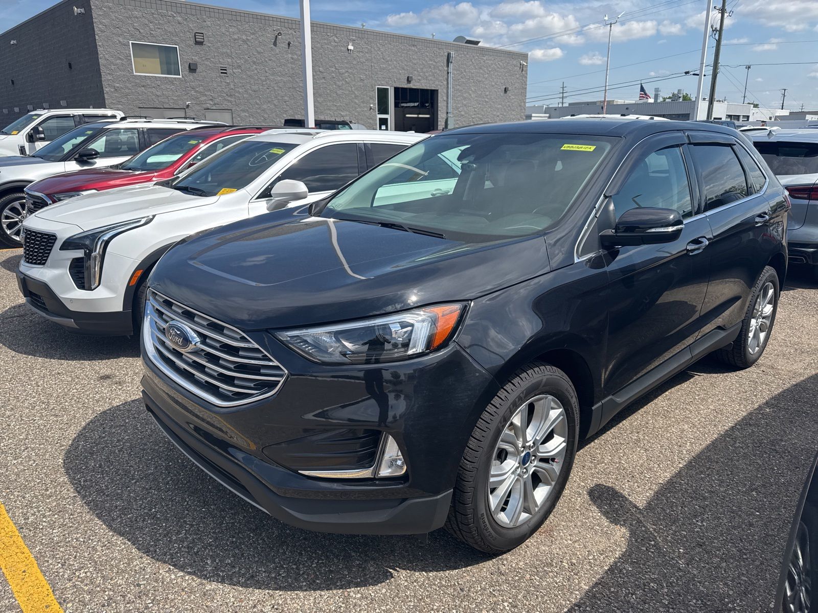 Thumbnail: 2022 Ford Edge - 2