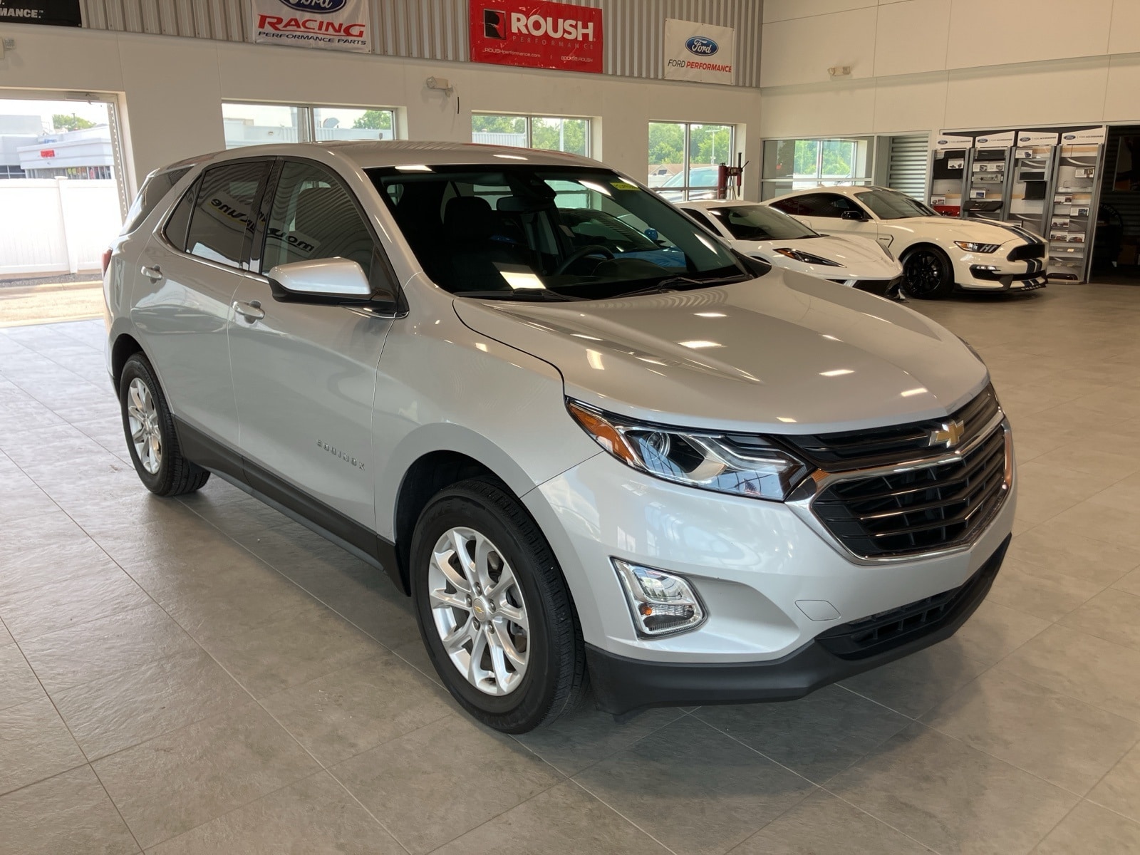 2020 Chevrolet Equinox LT photo 3