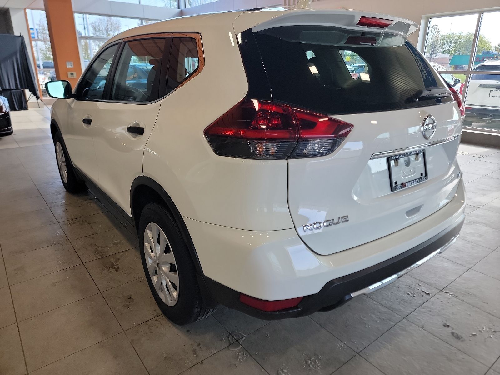 Thumbnail: 2019 Nissan Rogue - 10