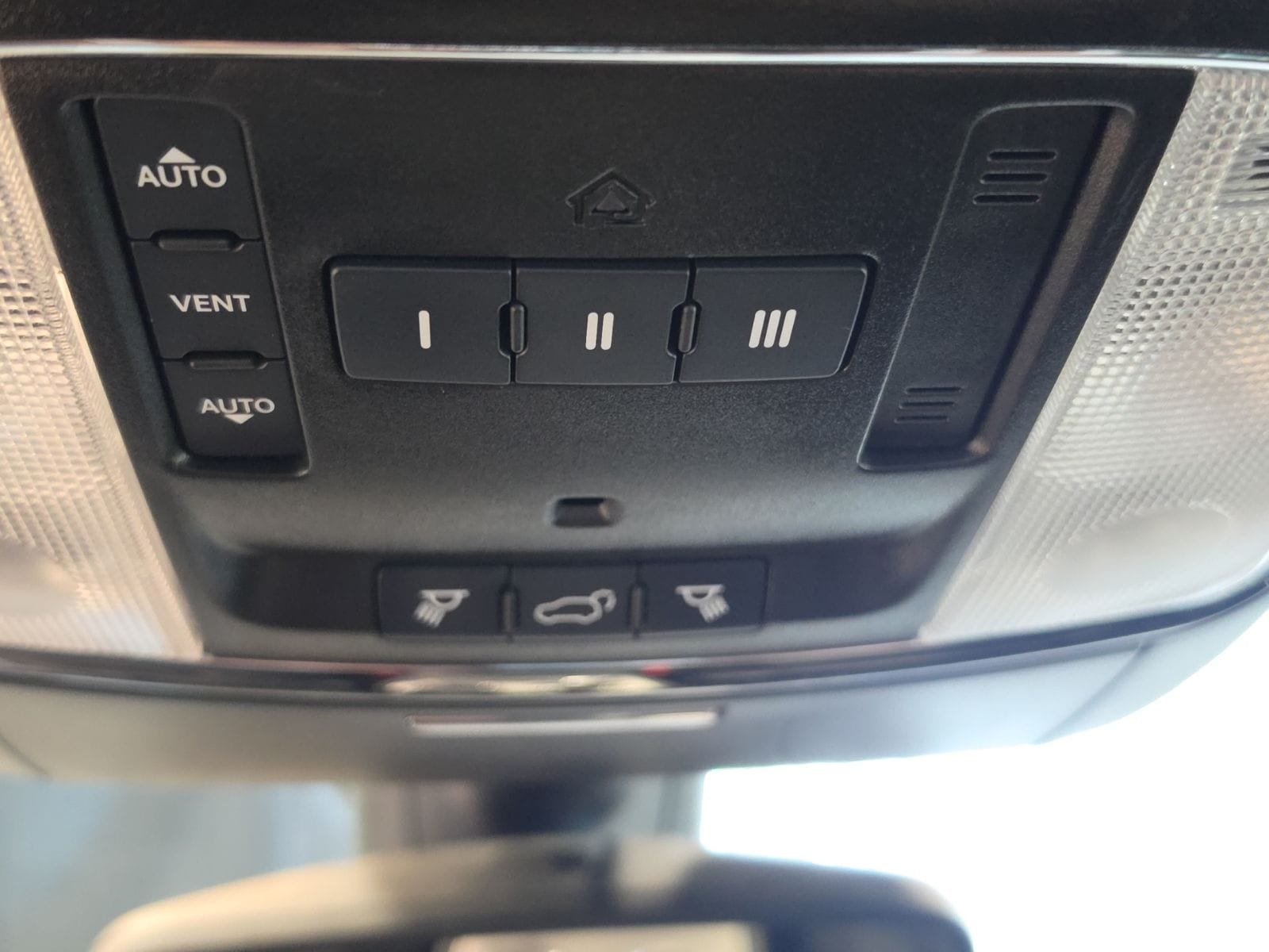 Thumbnail: 2021 Jeep Grand Cherokee - 26
