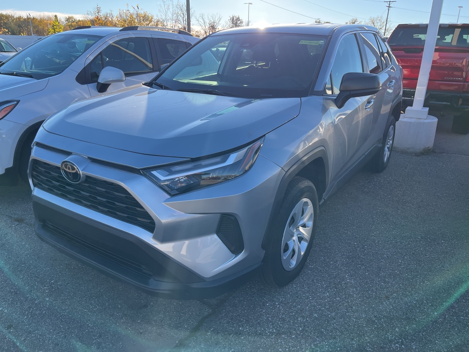 Used 2024 Toyota RAV4 LE with VIN 2T3F1RFVXRC458850 for sale in Kansas City