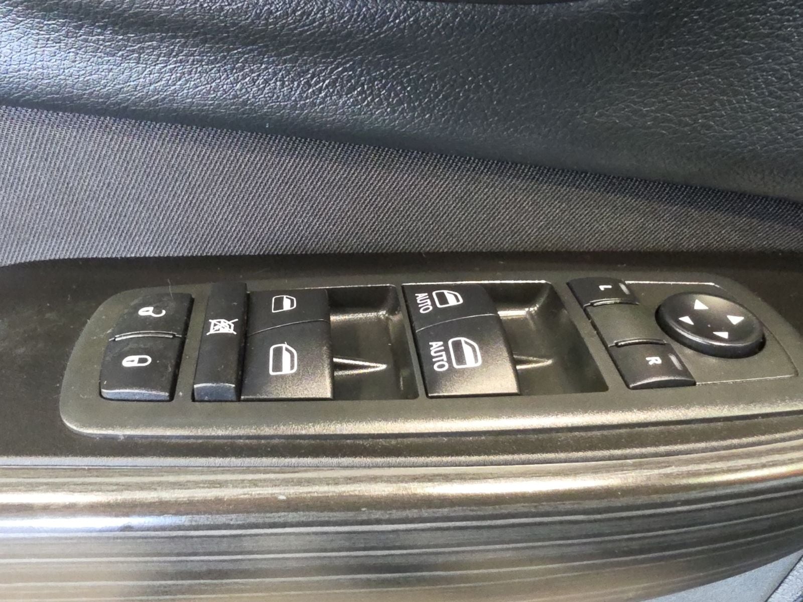 Thumbnail: 2014 Jeep Cherokee - 16