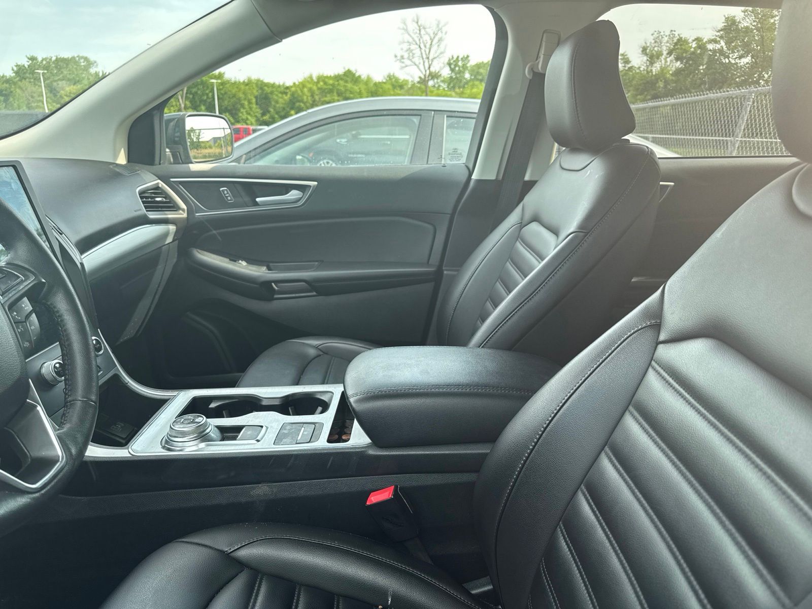 Thumbnail: 2022 Ford Edge - 30
