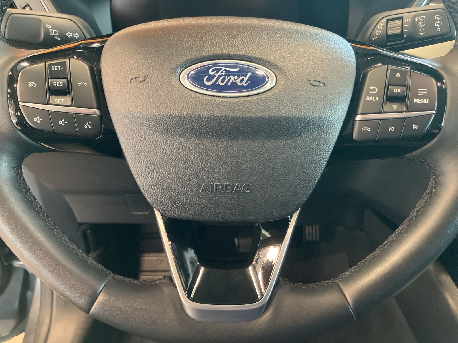 Thumbnail: 2023 Ford Escape - 14