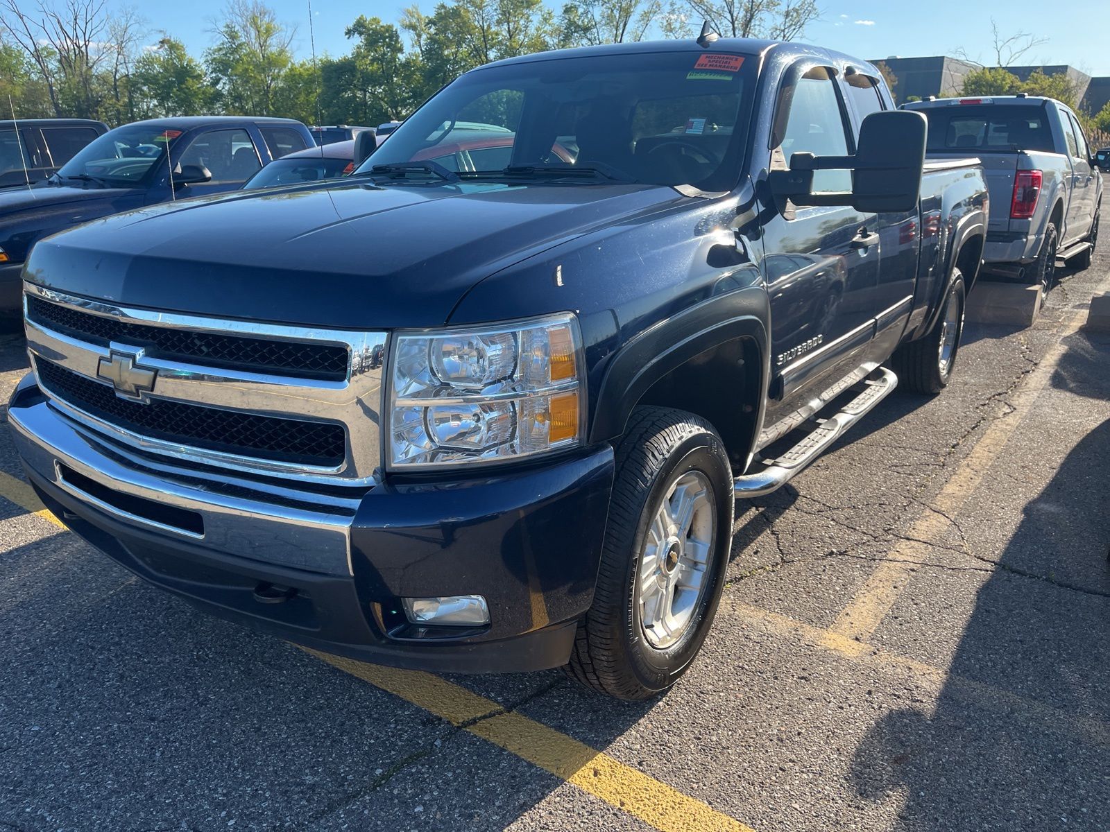 Thumbnail: 2010 Chevrolet Silverado 1500 - 2