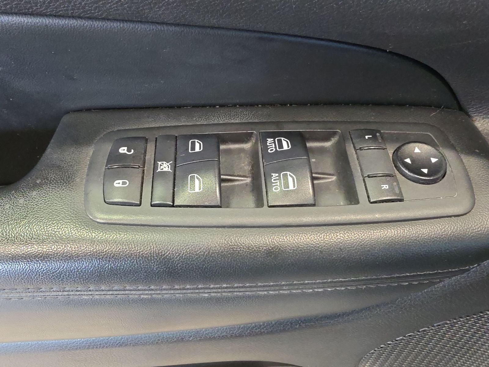 Thumbnail: 2018 Jeep Grand Cherokee - 18
