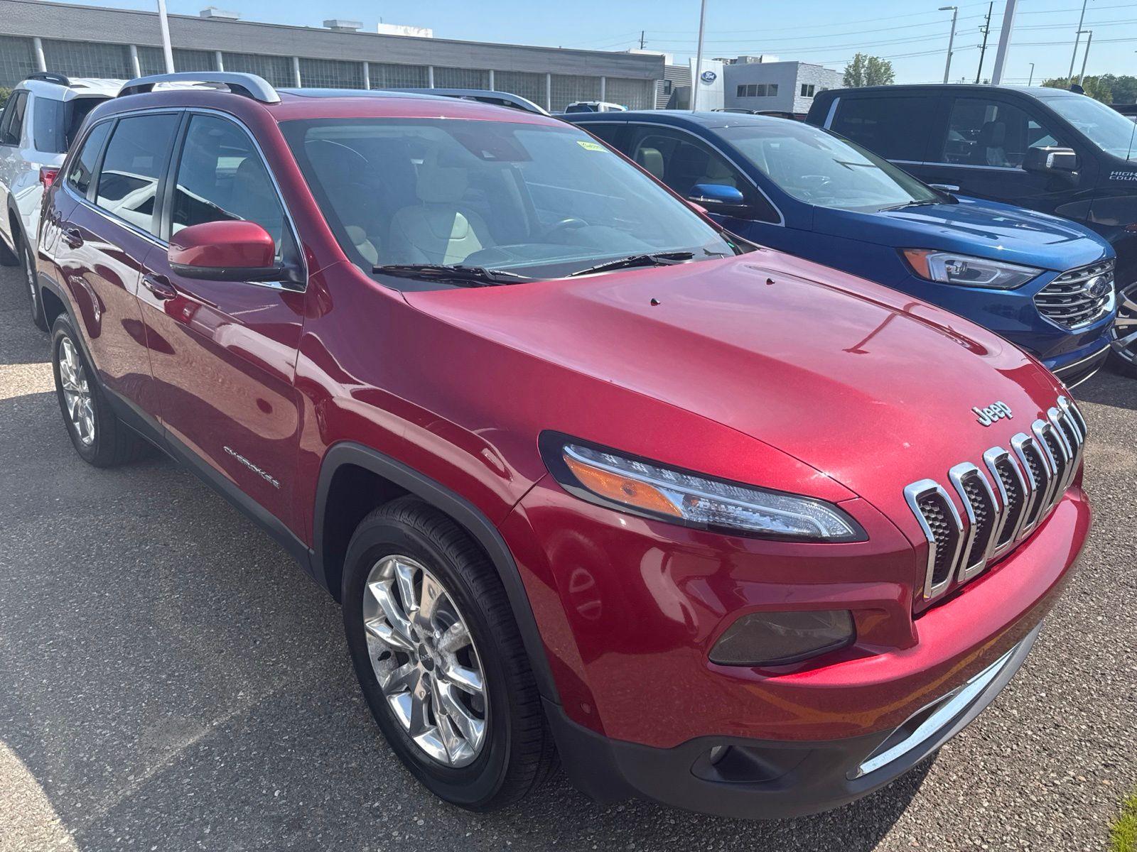 Thumbnail: 2016 Jeep Cherokee - 26