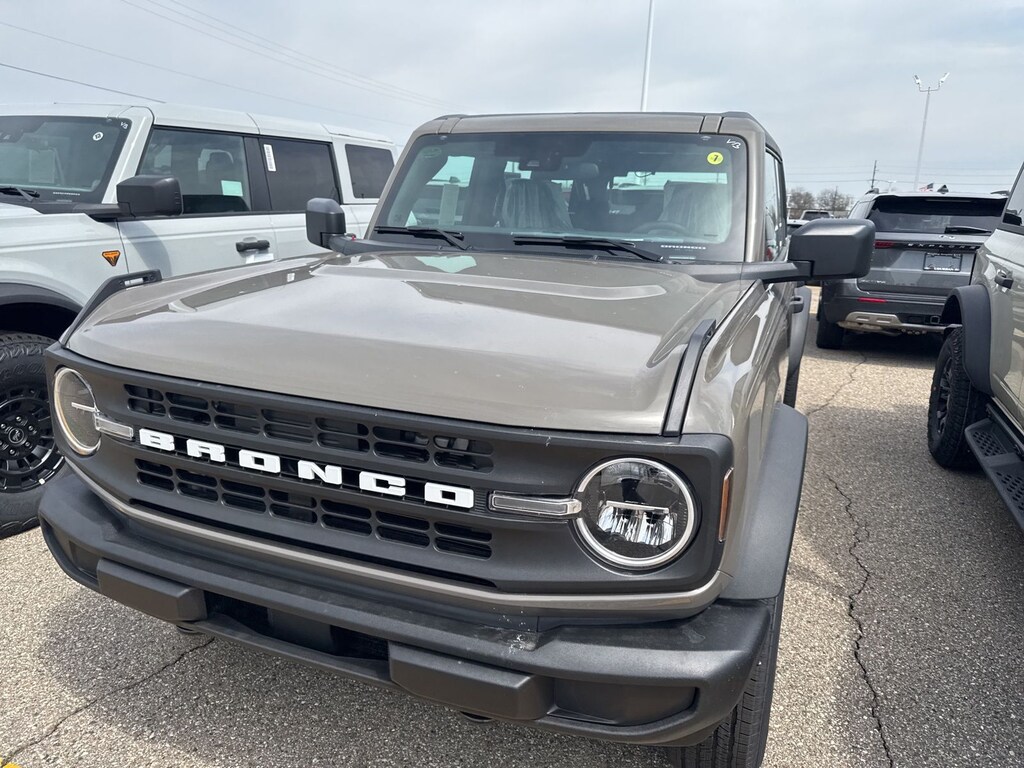 New 2026 Ford Bronco Base SUV