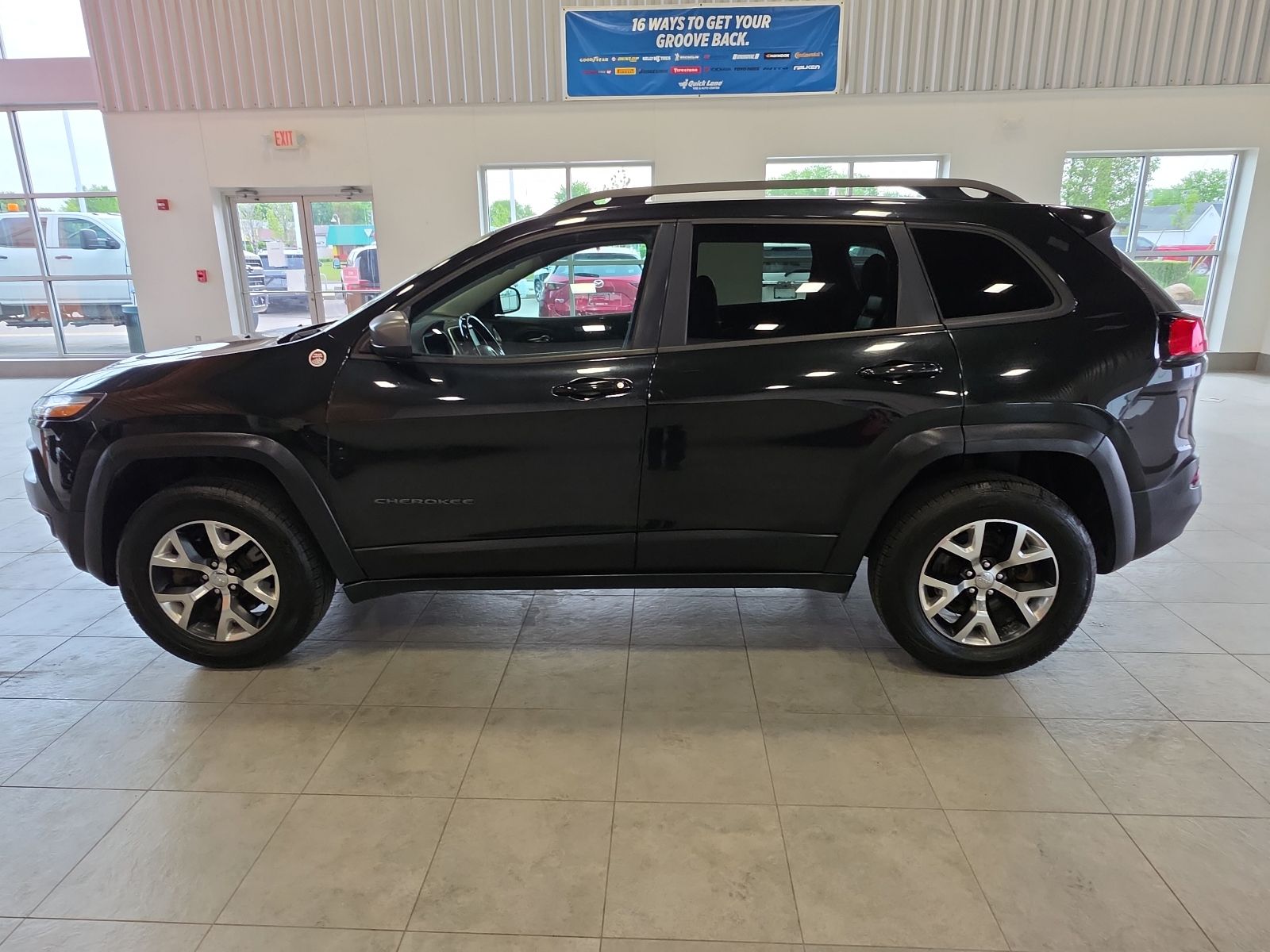 Thumbnail: 2016 Jeep Cherokee - 13