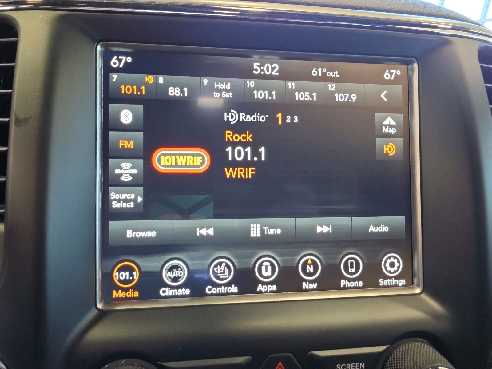 Thumbnail: 2018 Jeep Grand Cherokee - 28
