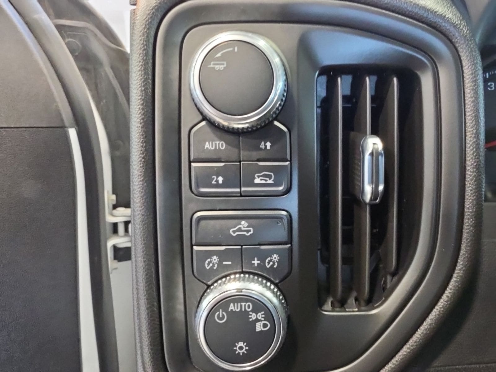 Thumbnail: 2023 GMC Sierra 1500 - 19