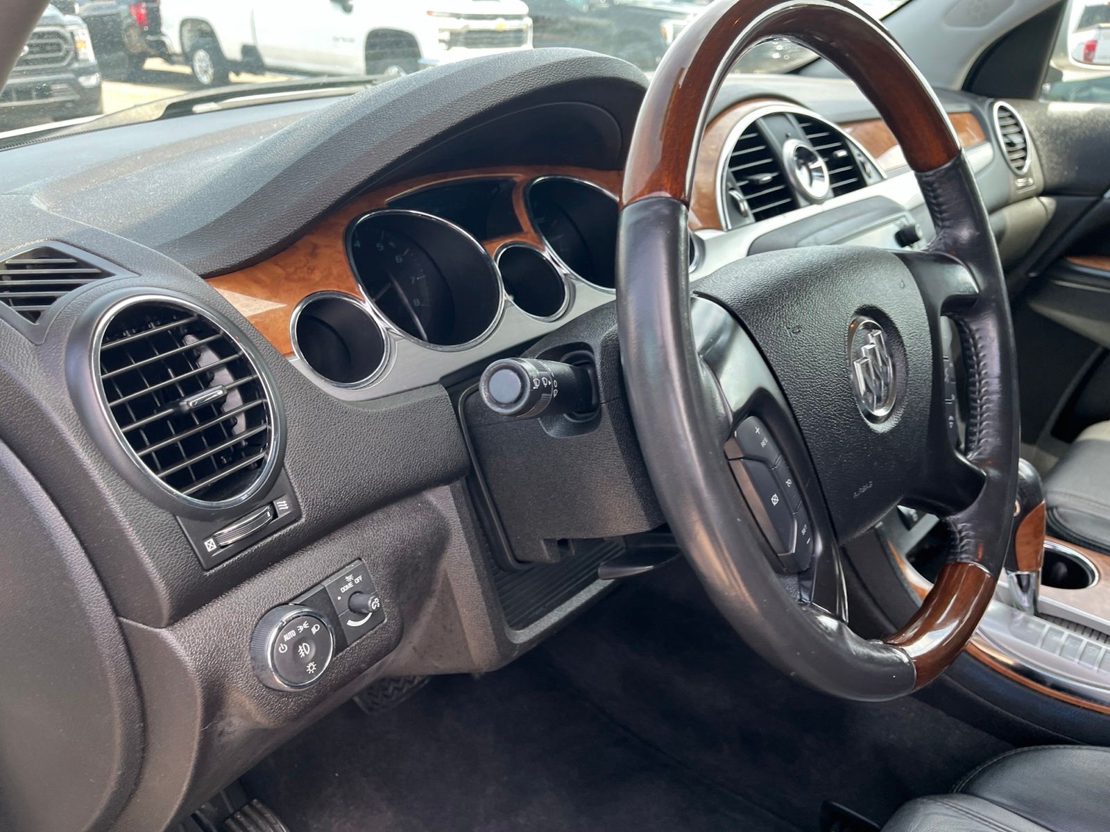 Thumbnail: 2012 Buick Enclave - 25