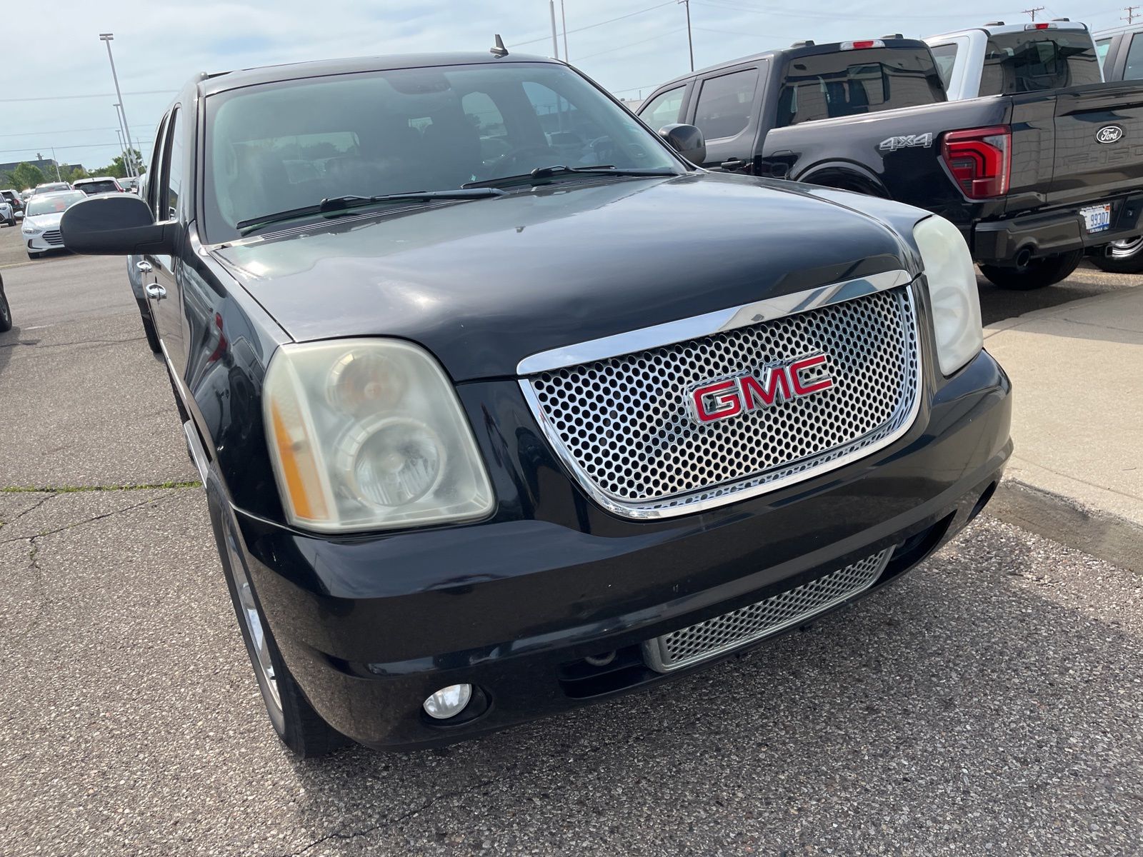 Thumbnail: 2012 GMC Yukon - 21
