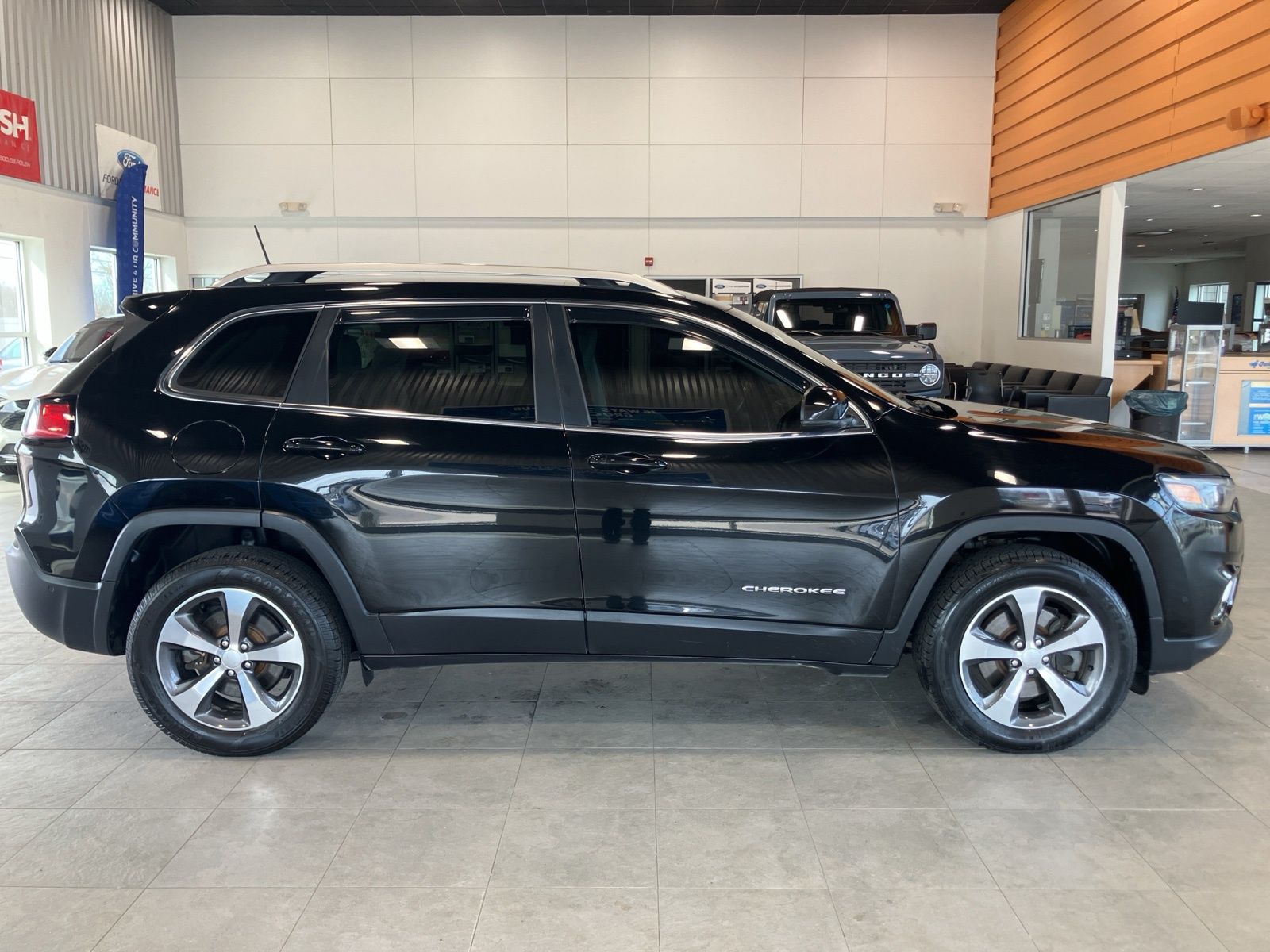 Thumbnail: 2019 Jeep Cherokee - 4