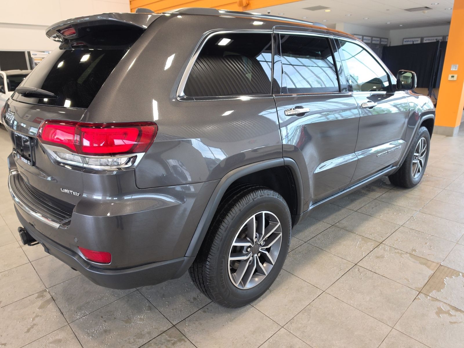 Thumbnail: 2021 Jeep Grand Cherokee - 6