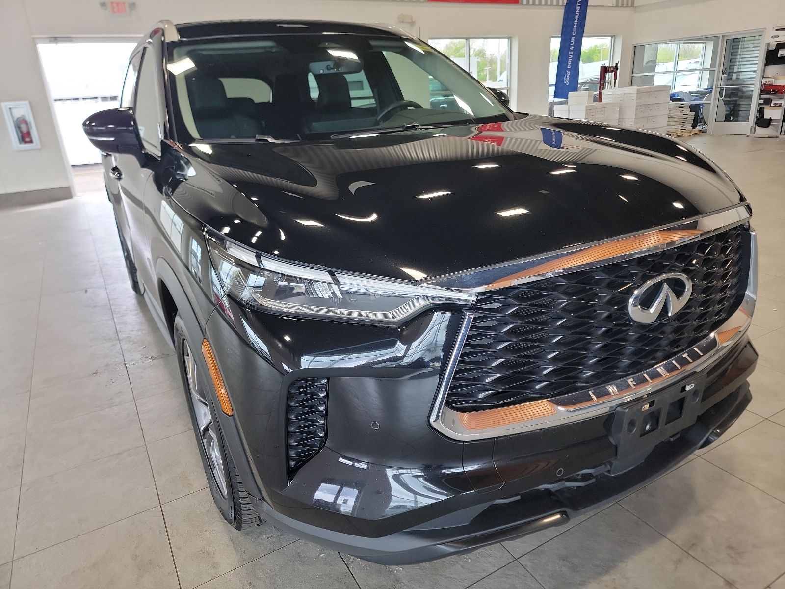 Thumbnail: 2024 INFINITI QX60 - 3
